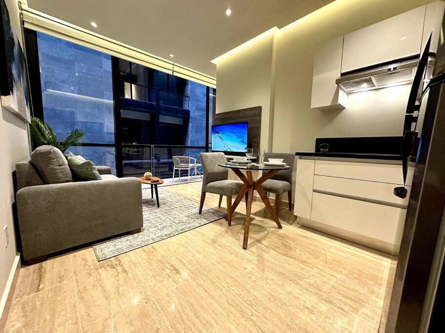 Luxury Loft With Rooftop Pool & Prime Location By Solmar *